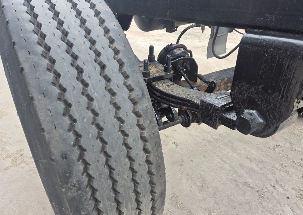 Schmitz Cargobull Przyczepa Krone na resorze - Šassii järelhaagis: pilt 5 Schmitz Cargobull Przyczepa Krone na resorze - Šassii järelhaagis: pilt 5