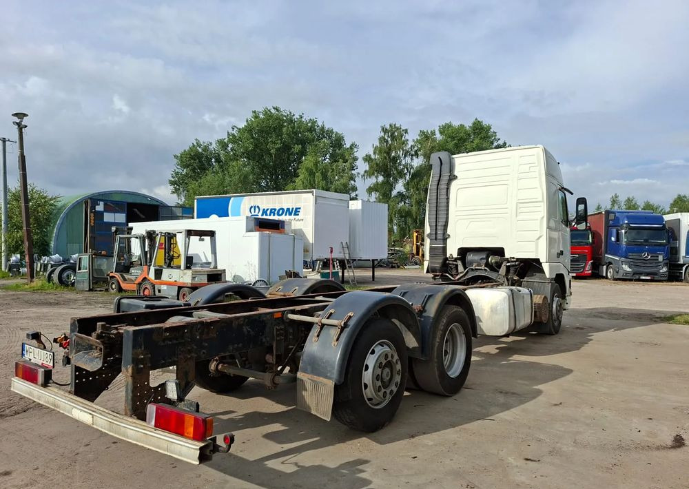 Volvo FH 420 6x2 - Kabiinišassiiga veoauto: pilt 4 Volvo FH 420 6x2 - Kabiinišassiiga veoauto: pilt 4