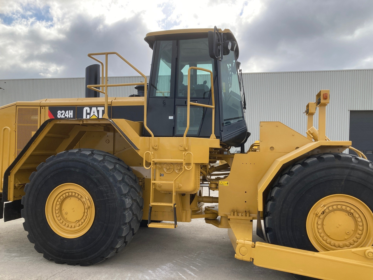 CATERPILLAR 824H - Buldooser: pilt 5 CATERPILLAR 824H - Buldooser: pilt 5