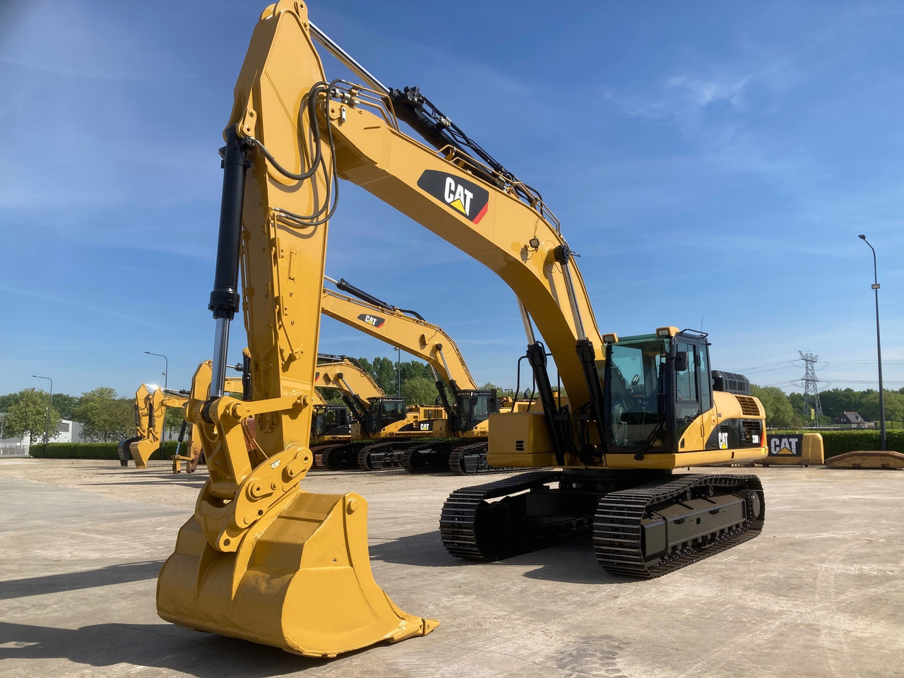 Caterpillar 330DL - Lintekskavaator: pilt 3 Caterpillar 330DL - Lintekskavaator: pilt 3