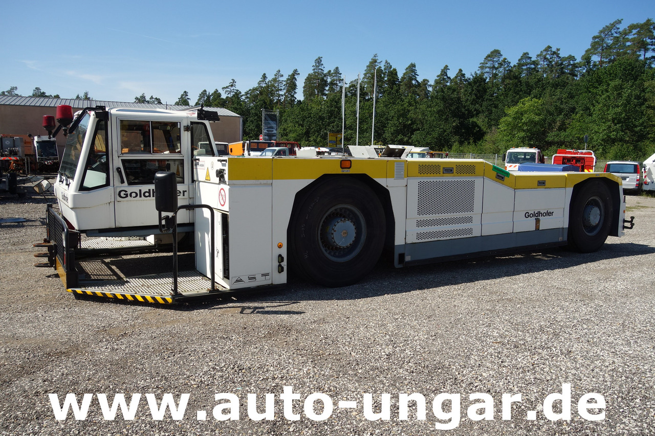 GOLDHOFER AST-1 A500 Baujahr 1999 Push-Back towbarless Pushback Liebherr used GSE - Lennukite puksiirsõiduk: pilt 5 GOLDHOFER AST-1 A500 Baujahr 1999 Push-Back towbarless Pushback Liebherr used GSE - Lennukite puksiirsõiduk: pilt 5