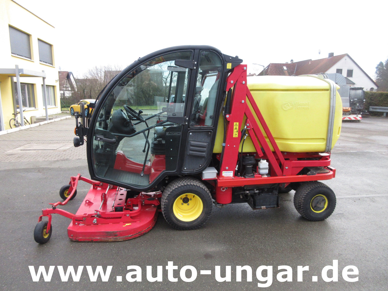 Gianni Ferrari Turbo 4 T Cruiser Großflächenmäher 4x4 mit Hochentleerung Bj. 2015 - Munitsipaaltraktor: pilt 4 Gianni Ferrari Turbo 4 T Cruiser Großflächenmäher 4x4 mit Hochentleerung Bj. 2015 - Munitsipaaltraktor: pilt 4