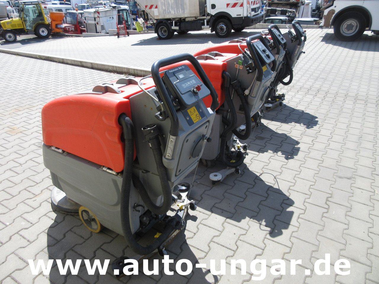 Hako B45 Scheuersaugmaschine B45CL eigener Antrieb Scrubber - Põrandapesumasin: pilt 3 Hako B45 Scheuersaugmaschine B45CL eigener Antrieb Scrubber - Põrandapesumasin: pilt 3