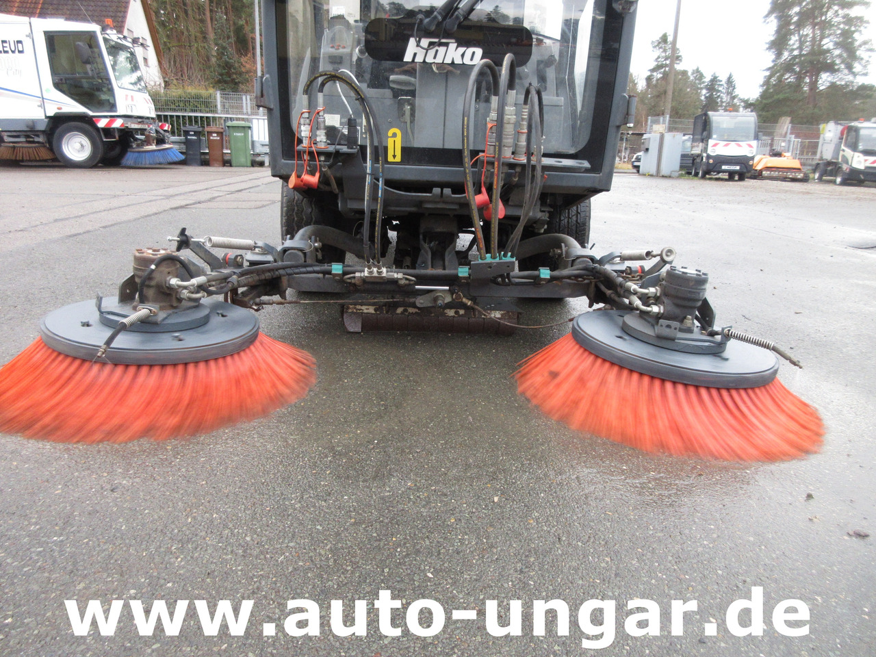 Hako Citymaster 4x4 CM1250 Knicklenkung Kehrmaschine streetsweper Kommunalfahrzeug - Tänavapühkimismasin: pilt 2 Hako Citymaster 4x4 CM1250 Knicklenkung Kehrmaschine streetsweper Kommunalfahrzeug - Tänavapühkimismasin: pilt 2
