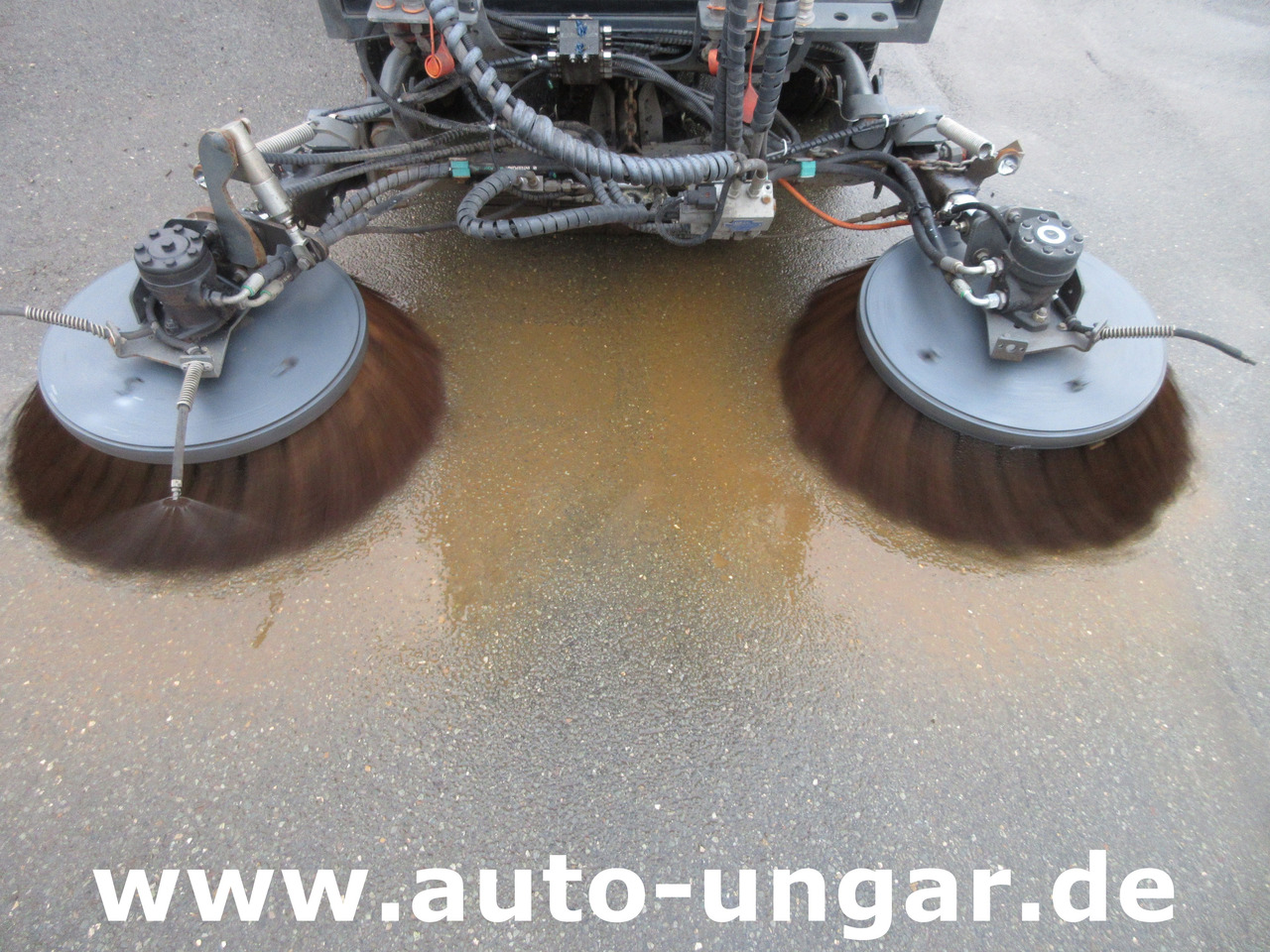 Hako Citymaster CM 1200 Kleinkehrmaschine 4x4 Geräteträger - Tänavapühkimismasin: pilt 3 Hako Citymaster CM 1200 Kleinkehrmaschine 4x4 Geräteträger - Tänavapühkimismasin: pilt 3