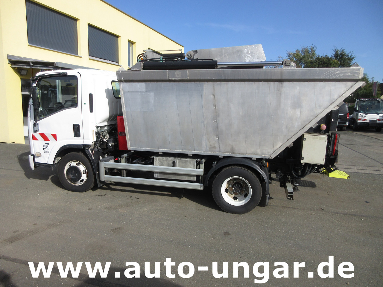 Isuzu NPR 75 Müllwagen Provence Benne - Faun Lifter Presse Kipper Trittbrett Bj 12 - Prügiauto: pilt 4 Isuzu NPR 75 Müllwagen Provence Benne - Faun Lifter Presse Kipper Trittbrett Bj 12 - Prügiauto: pilt 4