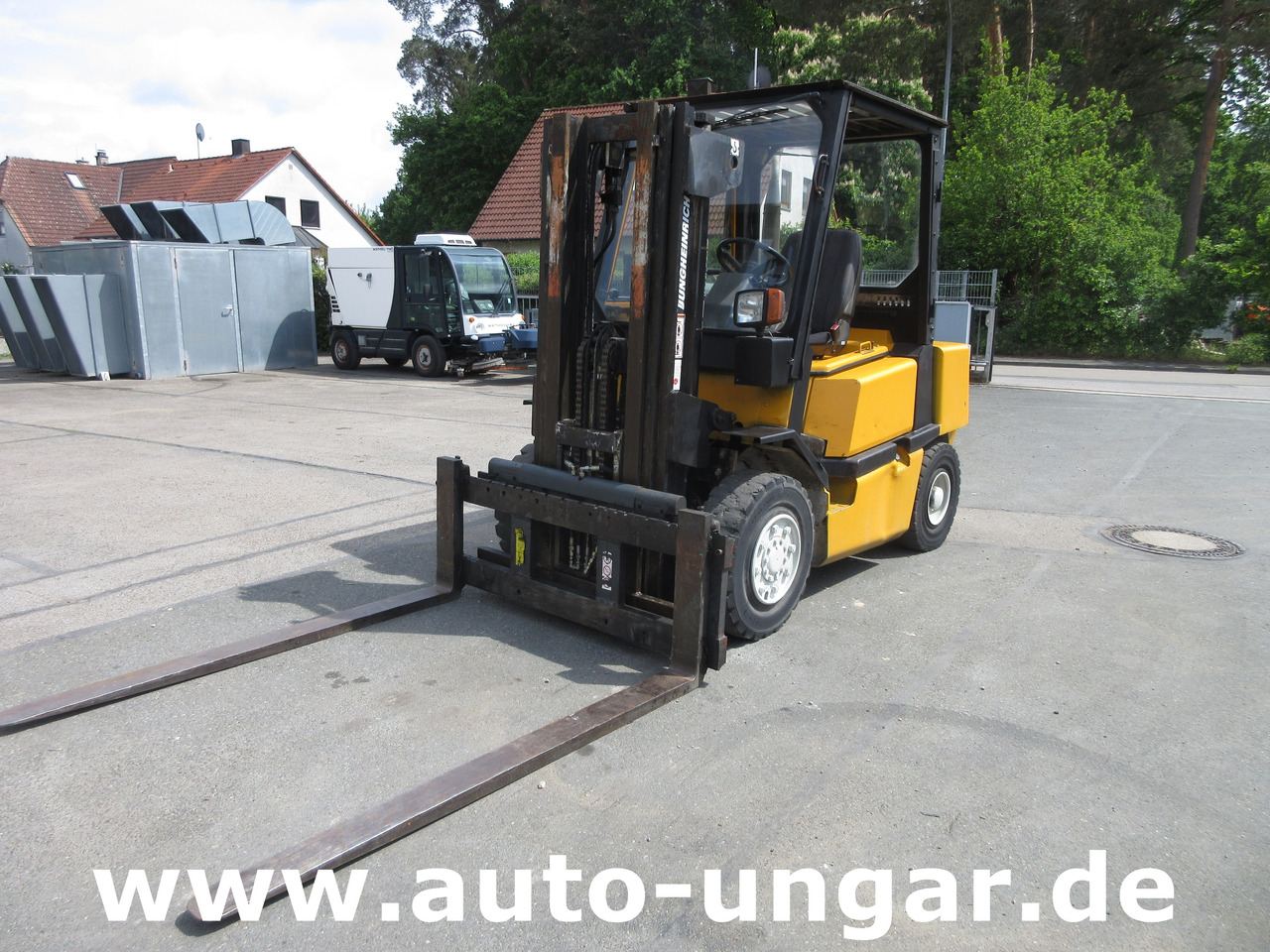 JUNGHEINRICH DFG 40 Diesel Gabelstapler 4.000kg Freihub Steinbock Yale Still Boss - Diiseltõstuk: pilt 1 JUNGHEINRICH DFG 40 Diesel Gabelstapler 4.000kg Freihub Steinbock Yale Still Boss - Diiseltõstuk: pilt 1