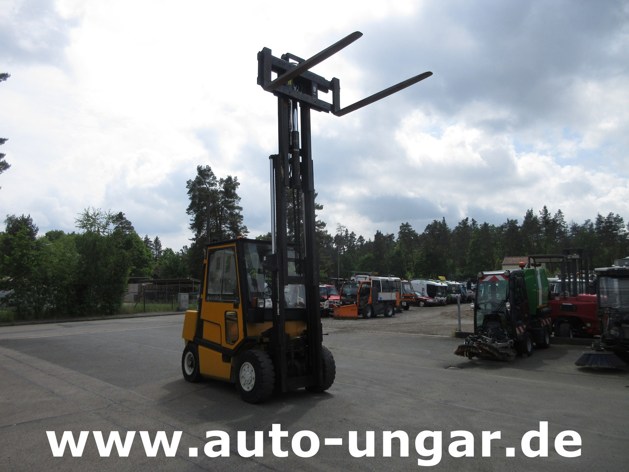 JUNGHEINRICH DFG 40 Diesel Gabelstapler 4.000kg Freihub Steinbock Yale Still Boss - Diiseltõstuk: pilt 2 JUNGHEINRICH DFG 40 Diesel Gabelstapler 4.000kg Freihub Steinbock Yale Still Boss - Diiseltõstuk: pilt 2