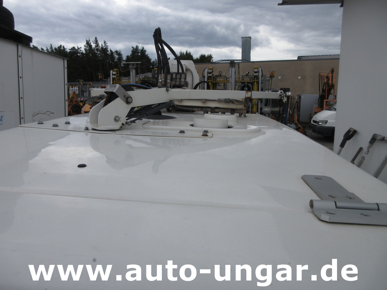 CMAR NC300 Schwemmaufbau Laveuse Bj. 2014 für Multicar Tremo Hochdruck - Kommunaal-/ Erisõiduk: pilt 4 CMAR NC300 Schwemmaufbau Laveuse Bj. 2014 für Multicar Tremo Hochdruck - Kommunaal-/ Erisõiduk: pilt 4