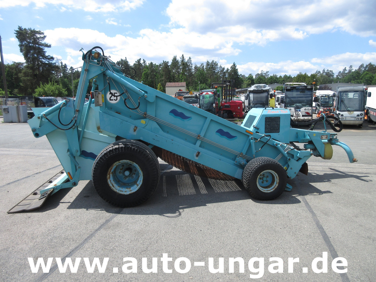 Kässbohrer BeachTech STR 2000 BeachCleaner Strandreiniger καθαριστής παραλίας - Kommunaal-/ Erisõiduk: pilt 5 Kässbohrer BeachTech STR 2000 BeachCleaner Strandreiniger καθαριστής παραλίας - Kommunaal-/ Erisõiduk: pilt 5