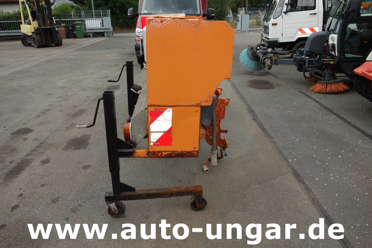Multicar Kiefer - Bertsche Heckanbaustreuer für Multicar Boki Ladog Hansa Winterdienst - Kommunaal-/ Erisõiduk: pilt 2 Multicar Kiefer - Bertsche Heckanbaustreuer für Multicar Boki Ladog Hansa Winterdienst - Kommunaal-/ Erisõiduk: pilt 2