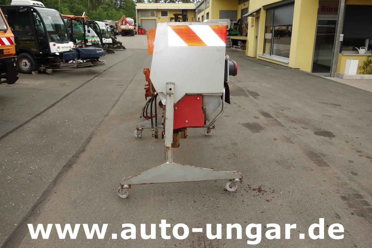 Multicar Kiefer - Bertsche Heckanbaustreuer für Multicar Boki Ladog Hansa Winterdienst - Kommunaal-/ Erisõiduk: pilt 4 Multicar Kiefer - Bertsche Heckanbaustreuer für Multicar Boki Ladog Hansa Winterdienst - Kommunaal-/ Erisõiduk: pilt 4