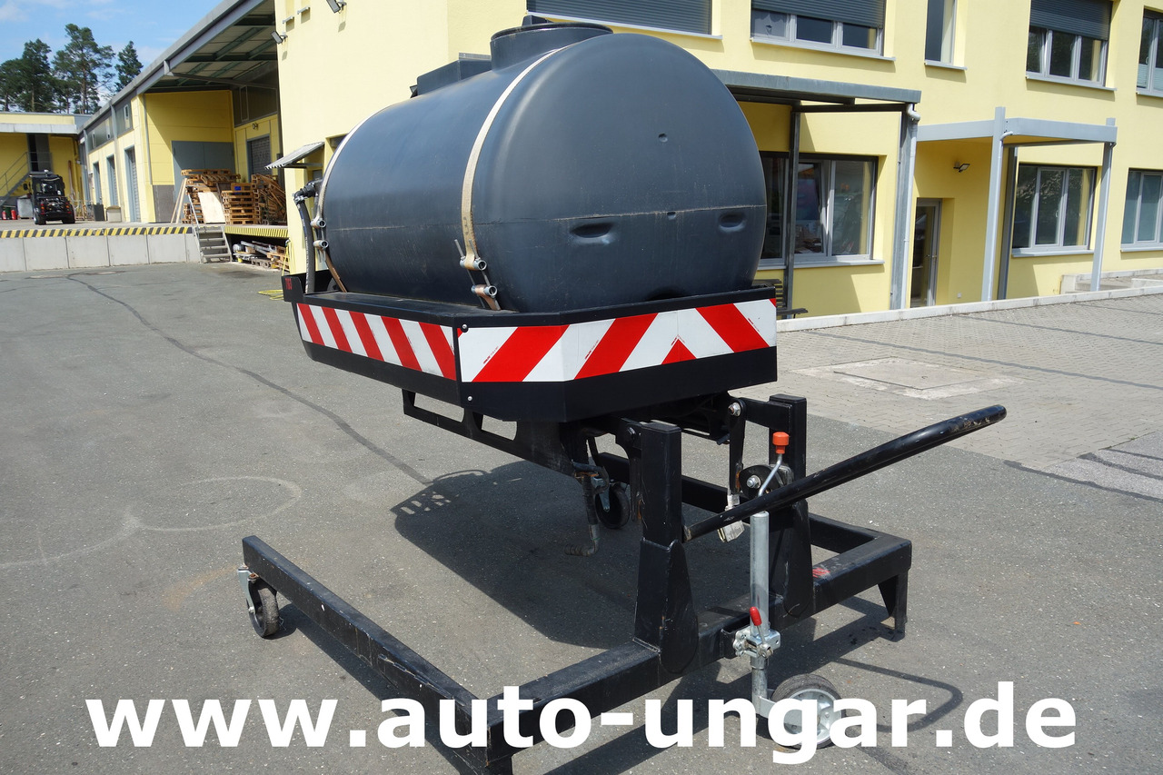 NILFISK CR3500 Wasserfass mit Pumpe + Schlauchhaspel Schmidt Multigo Schwemmaufbau - Kommunaal-/ Erisõiduk: pilt 5 NILFISK CR3500 Wasserfass mit Pumpe + Schlauchhaspel Schmidt Multigo Schwemmaufbau - Kommunaal-/ Erisõiduk: pilt 5