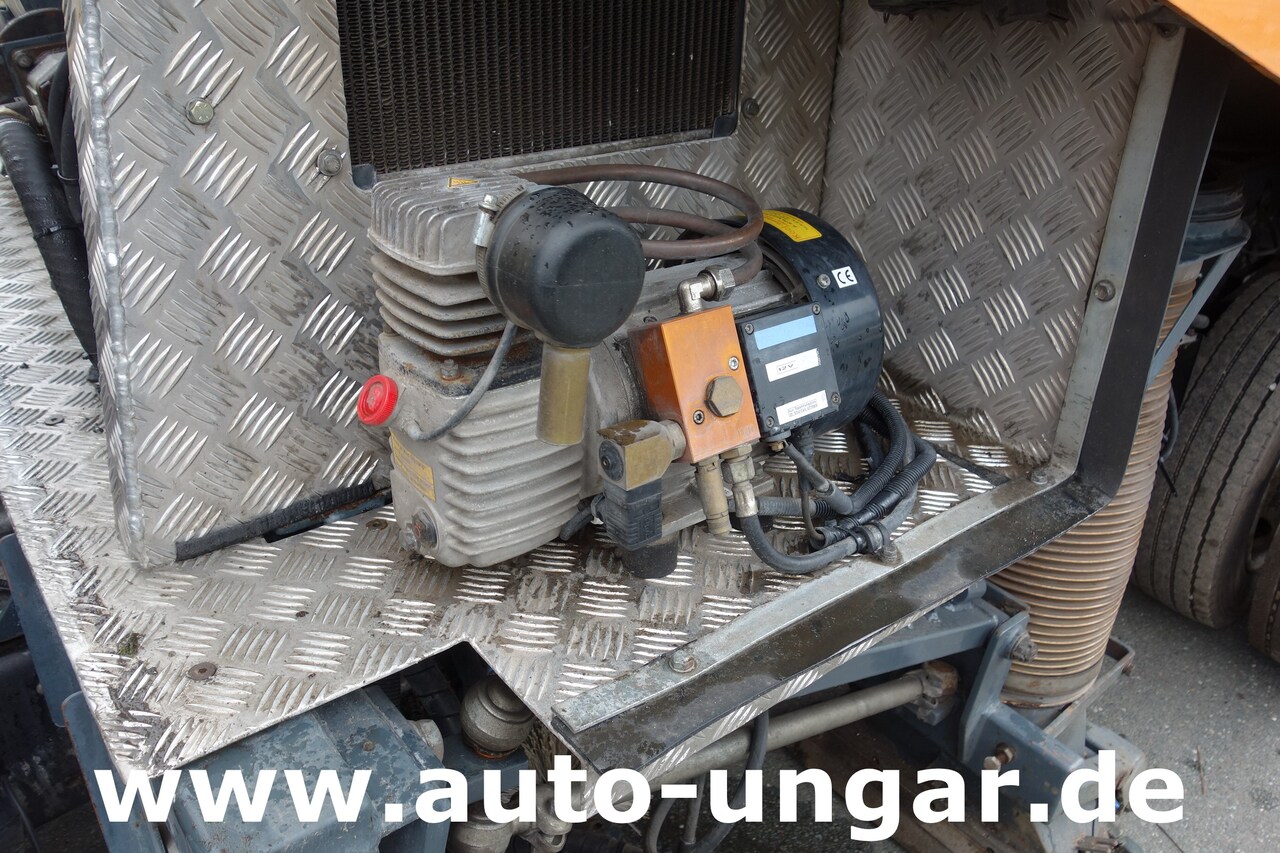 Tänavapühkimismasin Mitsubishi Fuso Canter 7C15 mit Brock SL 140/2 Kehrmaschine Euro 4: pilt 21