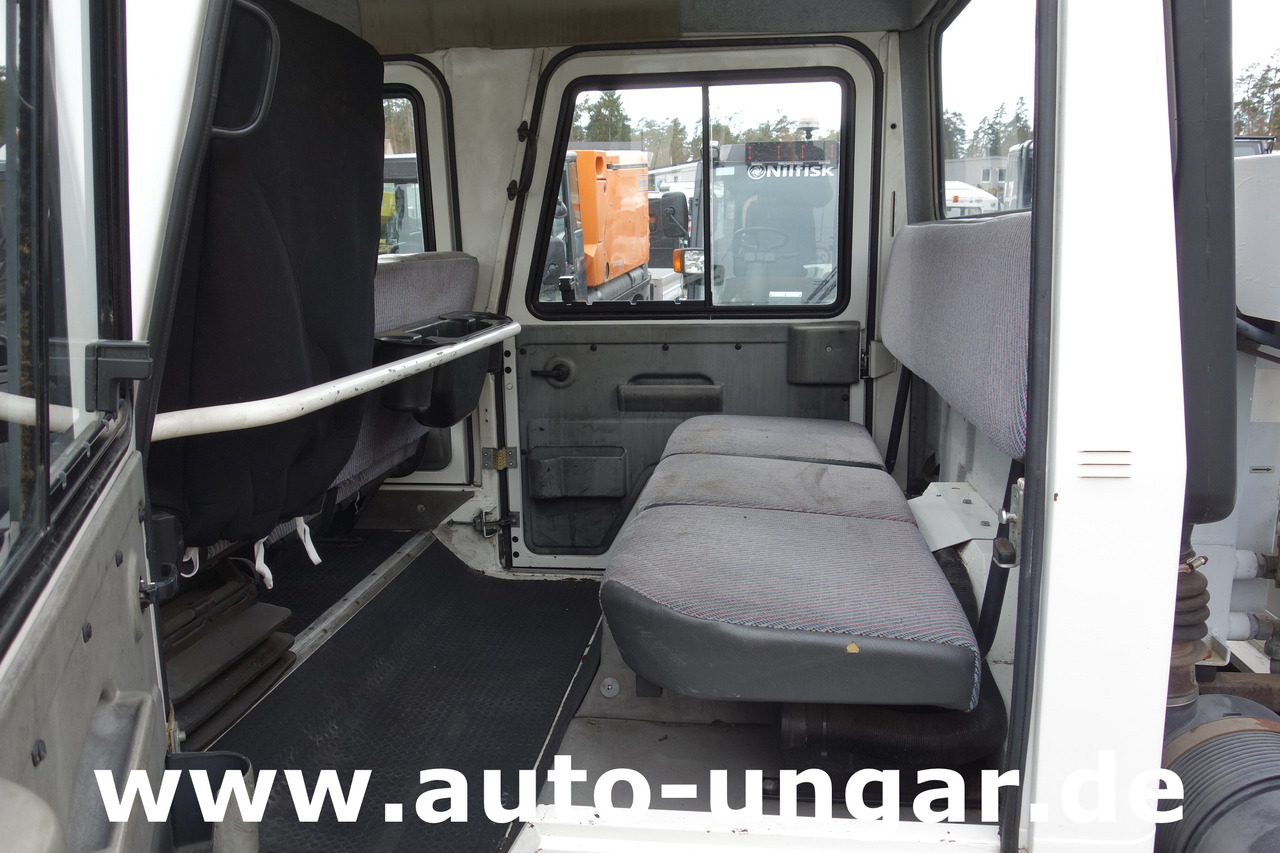 Lennukite puksiirsõiduk Multicar M26 Champion Flugzeugschlepper Doka GSE Airport Push Back Industrieschlepper: pilt 11