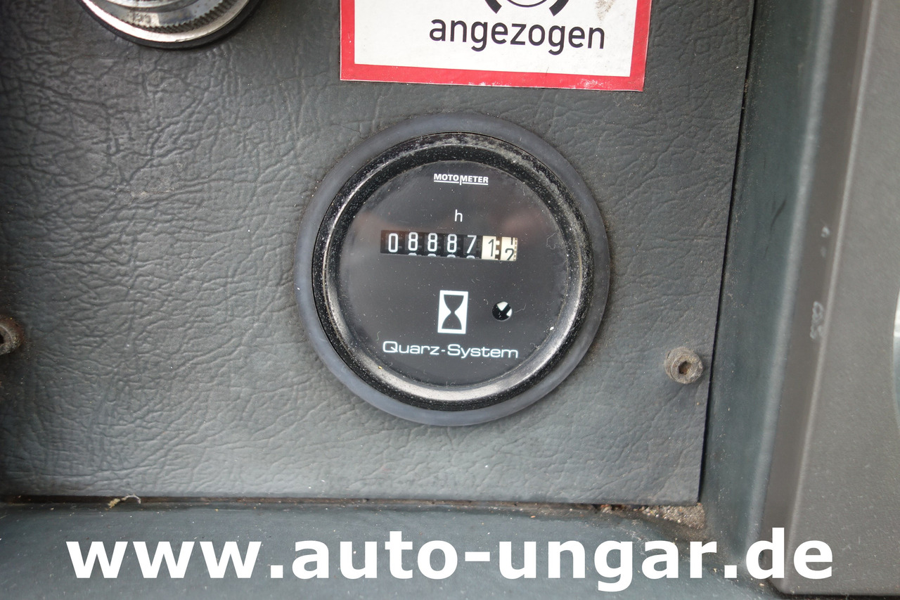 Lennukite puksiirsõiduk Multicar M26 Champion Flugzeugschlepper Doka GSE Airport Push Back Industrieschlepper: pilt 24