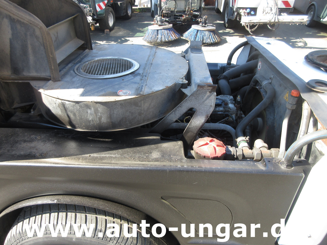 Tänavapühkimismasin NILFISK CR3500 CityRanger Schmidt Flexigo Multigo 4x4 Kehrmaschine Geräteträger: pilt 7 Tänavapühkimismasin NILFISK CR3500 CityRanger Schmidt Flexigo Multigo 4x4 Kehrmaschine Geräteträger: pilt 7