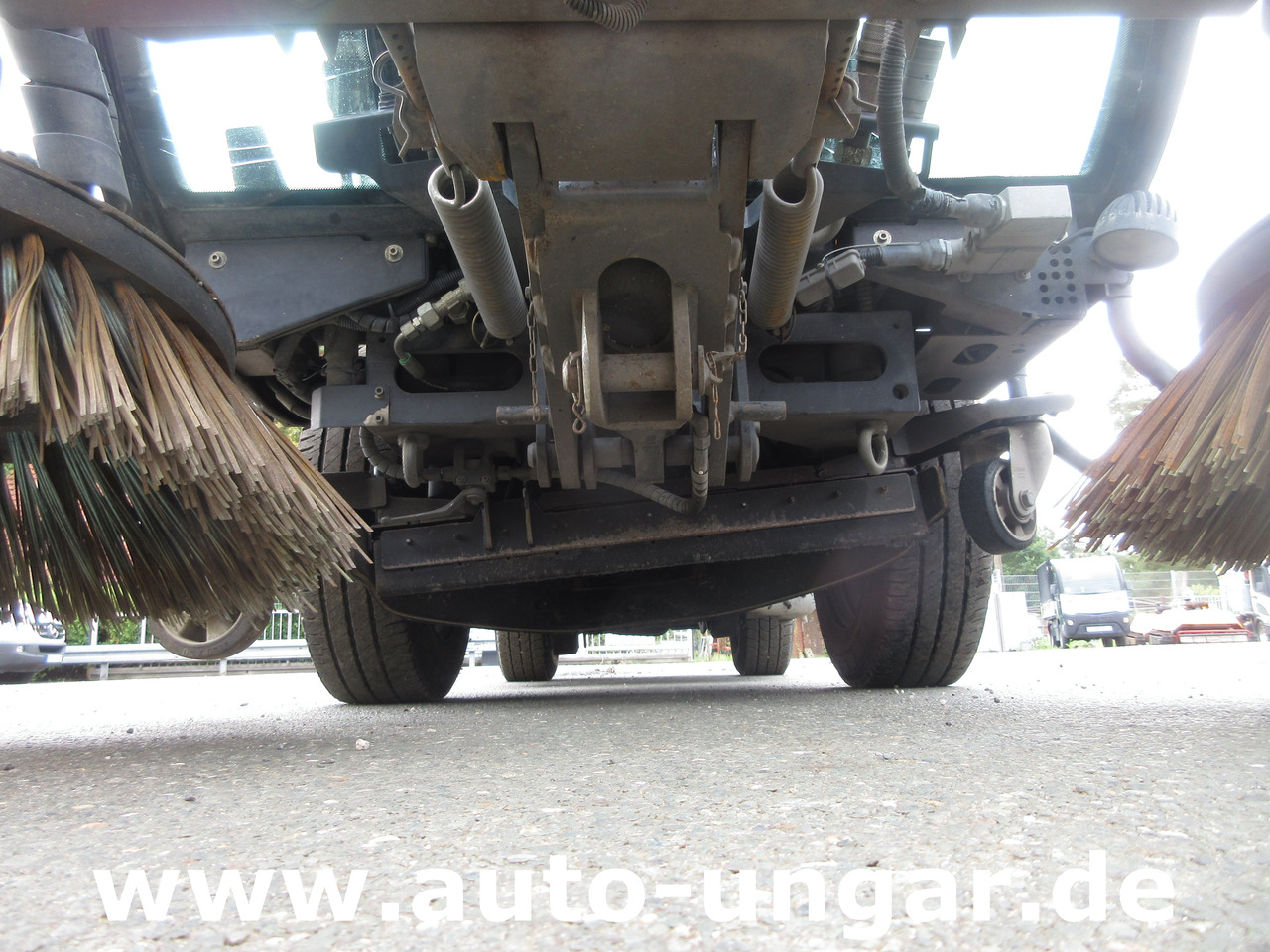 Nilfisk CR3500 CityRanger Schmidt Flexigo Multigo 4x4 Kehrmaschine Geräteträger - Tänavapühkimismasin: pilt 4 Nilfisk CR3500 CityRanger Schmidt Flexigo Multigo 4x4 Kehrmaschine Geräteträger - Tänavapühkimismasin: pilt 4