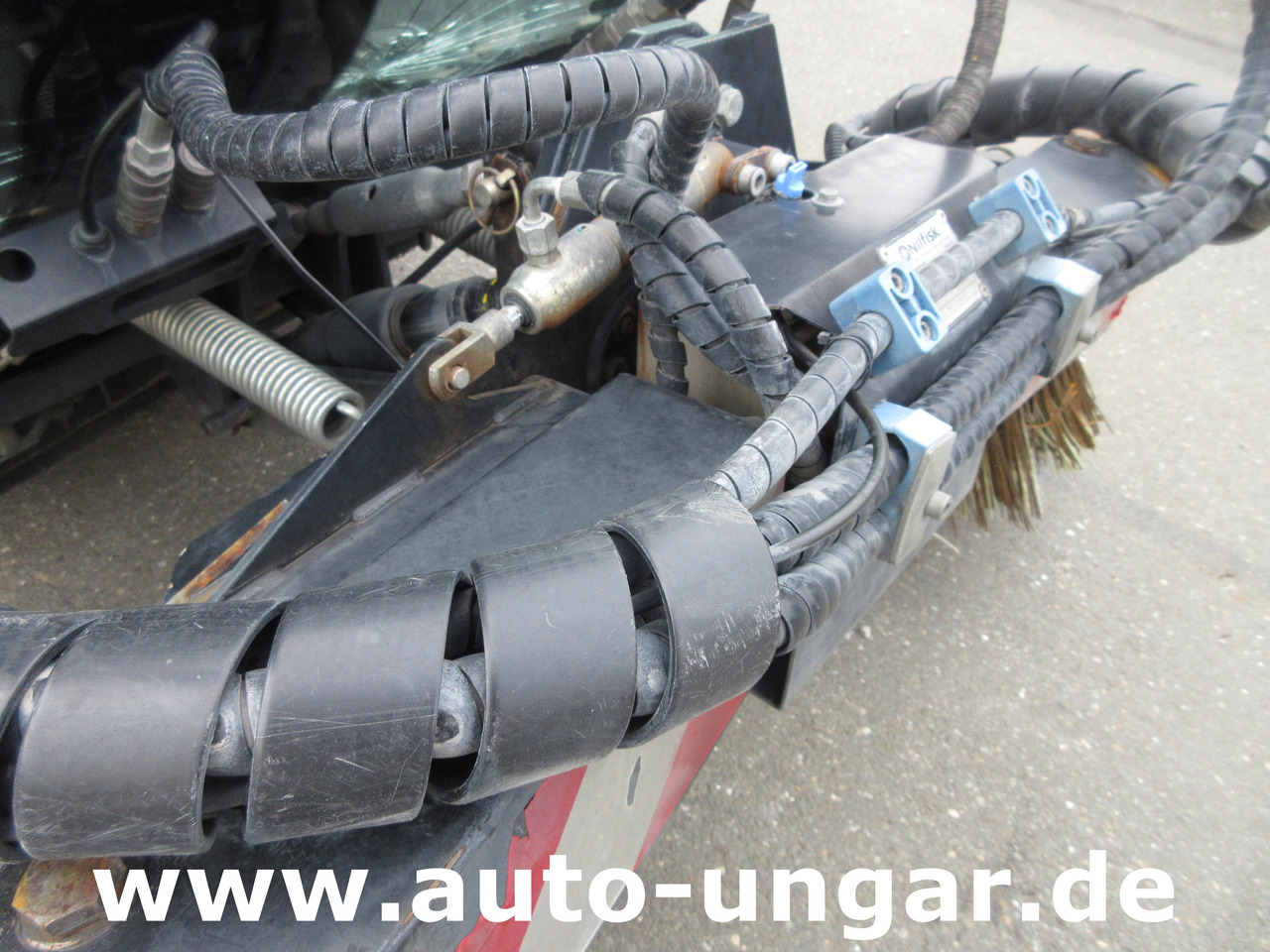 Nilfisk CR3500 CityRanger Schmidt Flexigo Multigo 4x4 Kehrmaschine Geräteträger - Tänavapühkimismasin: pilt 5 Nilfisk CR3500 CityRanger Schmidt Flexigo Multigo 4x4 Kehrmaschine Geräteträger - Tänavapühkimismasin: pilt 5