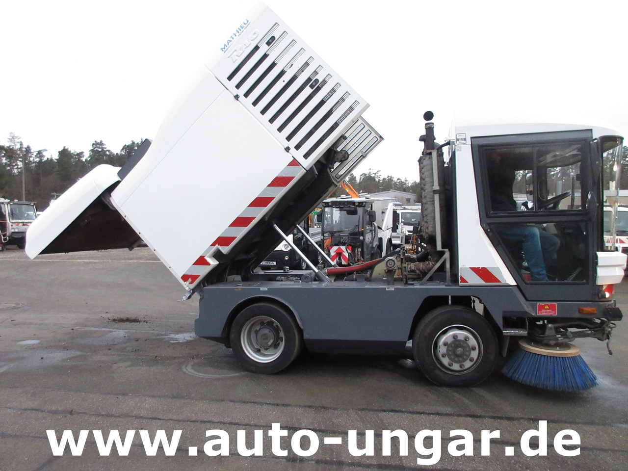 Tänavapühkimismasin Ravo Compact C 540 Kehrmaschine Baujahr 2009 Streetsweeper 5m³: pilt 9
