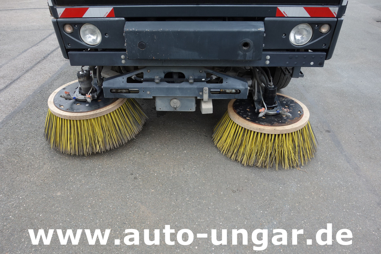 SCHMIDT Cleango 500 EURO 6 Baujahr 2017 Kehrmaschine Straßenkehrmaschine - Tänavapühkimismasin: pilt 4 SCHMIDT Cleango 500 EURO 6 Baujahr 2017 Kehrmaschine Straßenkehrmaschine - Tänavapühkimismasin: pilt 4