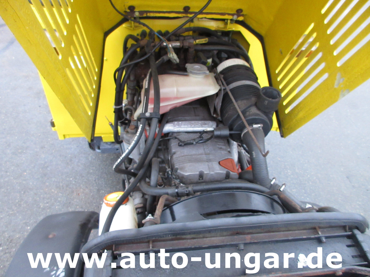 Munitsipaaltraktor Schanzlin 304 Diesel 4x4 Winterdienst Pflug & Streuer 2-Sitzer Zapfwelle: pilt 14