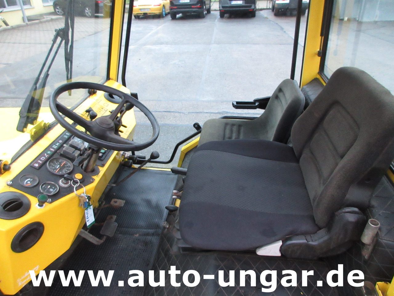 Munitsipaaltraktor Schanzlin 304 Diesel 4x4 Winterdienst Pflug & Streuer 2-Sitzer Zapfwelle: pilt 17