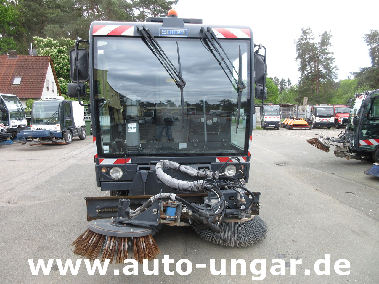 Schmidt Cleango 500 CS556 Euro 6 mit Wildkrautbesen Kehrmaschine aus 1. Hand - Tänavapühkimismasin: pilt 2 Schmidt Cleango 500 CS556 Euro 6 mit Wildkrautbesen Kehrmaschine aus 1. Hand - Tänavapühkimismasin: pilt 2