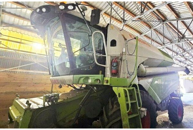 Claas Tucano 450 (839) +V 750 - Kombain: pilt 1 Claas Tucano 450 (839) +V 750 - Kombain: pilt 1