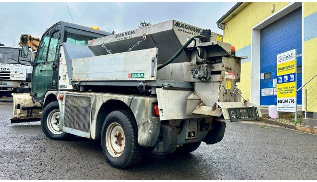 AUSA B 200H 4x4 sklápěč sypač zametač radlice - Ehitusmasinad: pilt 4 AUSA B 200H 4x4 sklápěč sypač zametač radlice - Ehitusmasinad: pilt 4