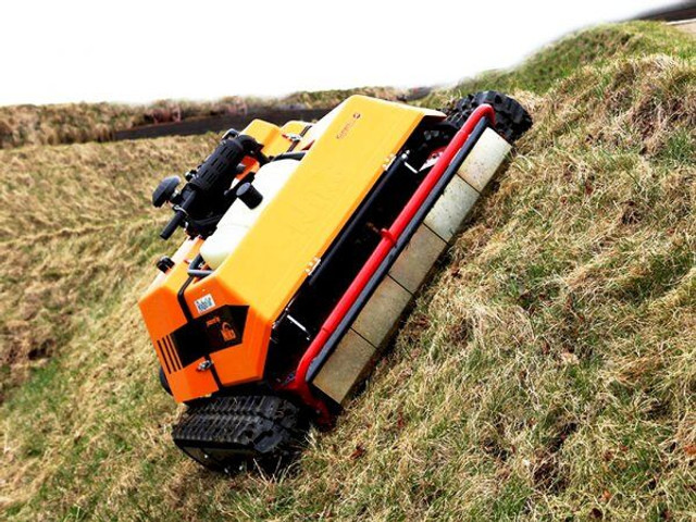 KommTek/NIKO - RoboFlail ONE (700kg/122cm profi) - Muruniiduk: pilt 1 KommTek/NIKO - RoboFlail ONE (700kg/122cm profi) - Muruniiduk: pilt 1