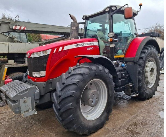 Massey Ferguson 8690 - Traktor: pilt 4 Massey Ferguson 8690 - Traktor: pilt 4