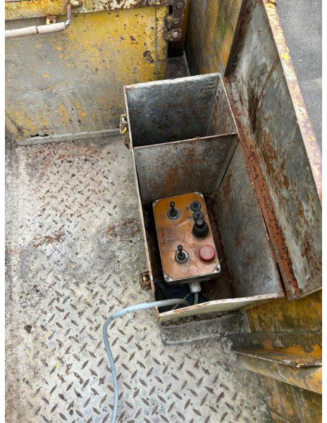 Schwing 2x! 25m BPL 601 +6x6 Tatra 815 (DOCS/KFZ MACHINE +1 no docs/kein - Betoonipump: pilt 4 Schwing 2x! 25m BPL 601 +6x6 Tatra 815 (DOCS/KFZ MACHINE +1 no docs/kein - Betoonipump: pilt 4