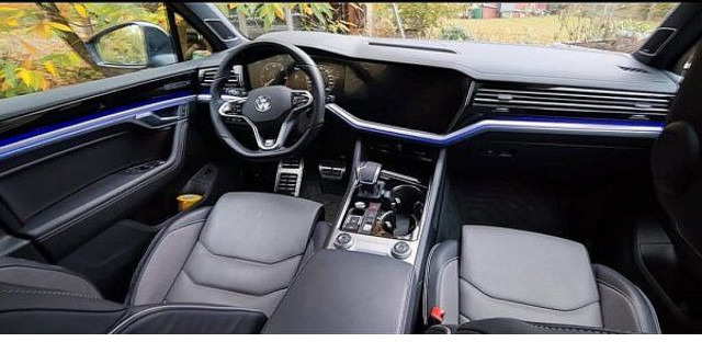 Volkswagen Touareg 3.0 TDi R-line 4-motion - Auto: pilt 4 Volkswagen Touareg 3.0 TDi R-line 4-motion - Auto: pilt 4