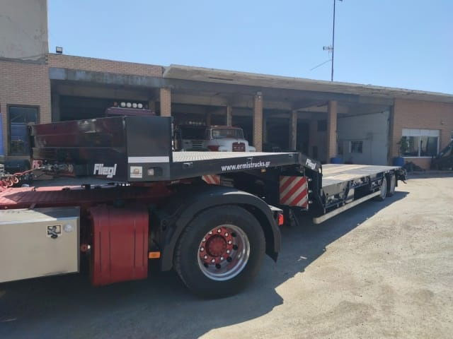 Fliegl D6 - Madal platvormpoolhaagis: pilt 4 Fliegl D6 - Madal platvormpoolhaagis: pilt 4