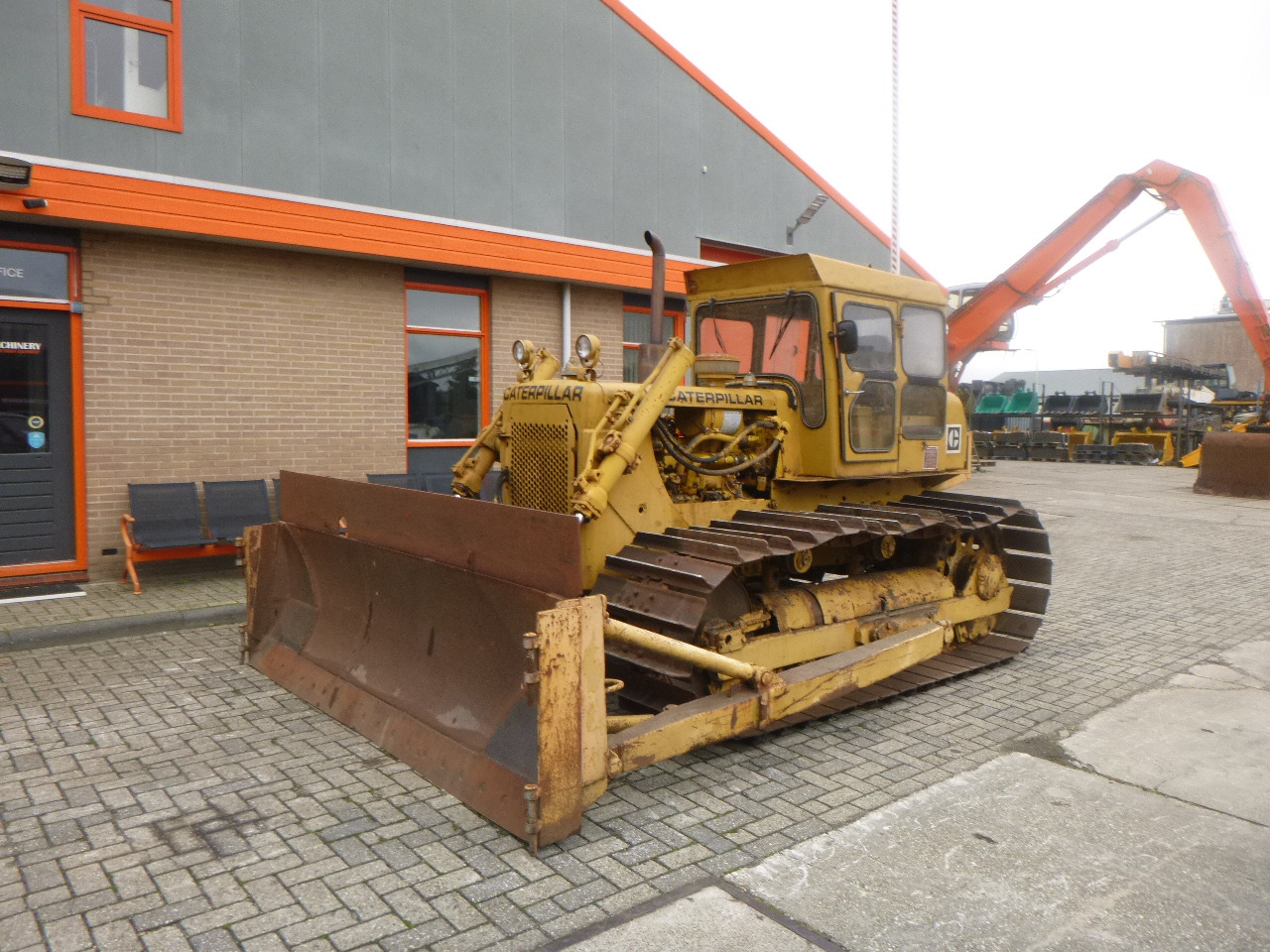 CATERPILLAR D4D LGP - Buldooser: pilt 1 CATERPILLAR D4D LGP - Buldooser: pilt 1