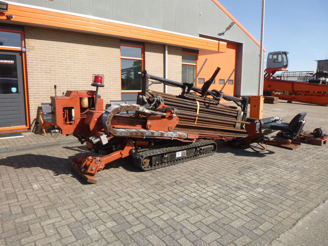 DITCH WITCH JT3510 - Suunatav sisetreimismasin: pilt 2 DITCH WITCH JT3510 - Suunatav sisetreimismasin: pilt 2