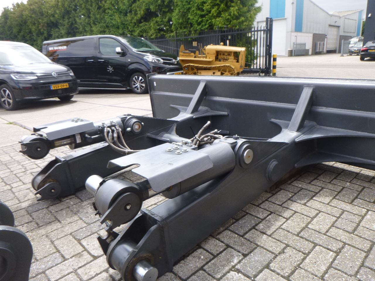 Uus Tera - Lintekskavaator DOOSAN DX235LCR: pilt 6