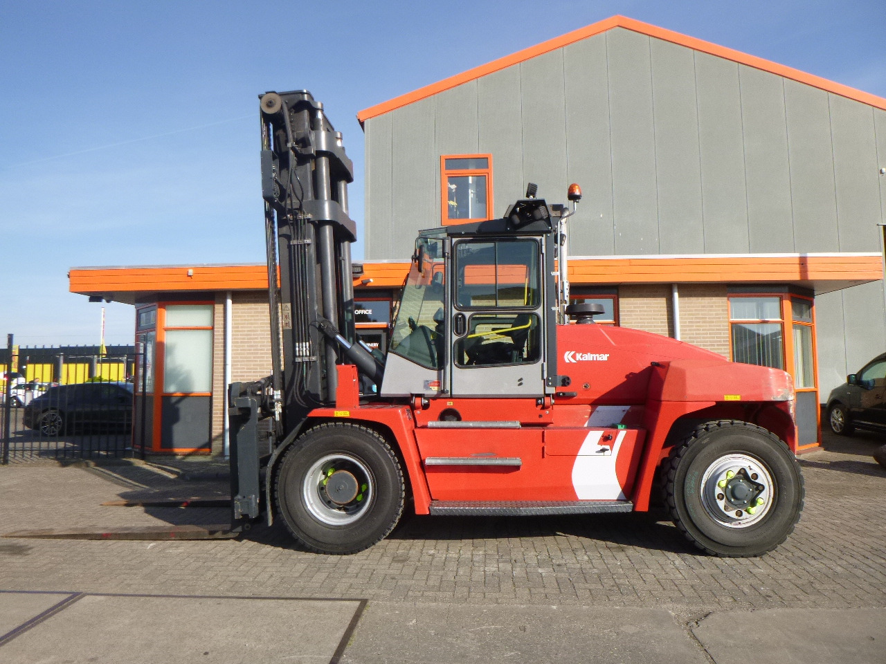 KALMAR DCG140-6 - Diiseltõstuk: pilt 5 KALMAR DCG140-6 - Diiseltõstuk: pilt 5