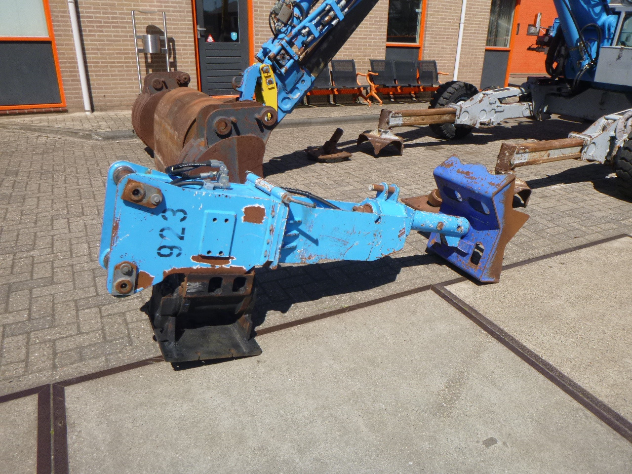 MENZI MUCK A71T2M - Sammekskavaator: pilt 4 MENZI MUCK A71T2M - Sammekskavaator: pilt 4