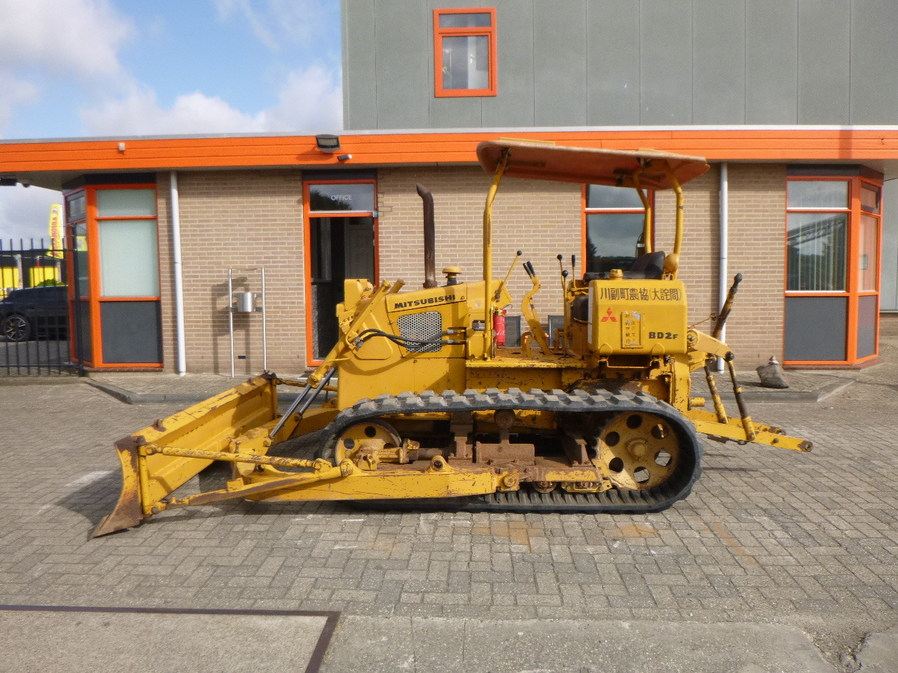 MITSUBISHI BD2F - Buldooser: pilt 1 MITSUBISHI BD2F - Buldooser: pilt 1