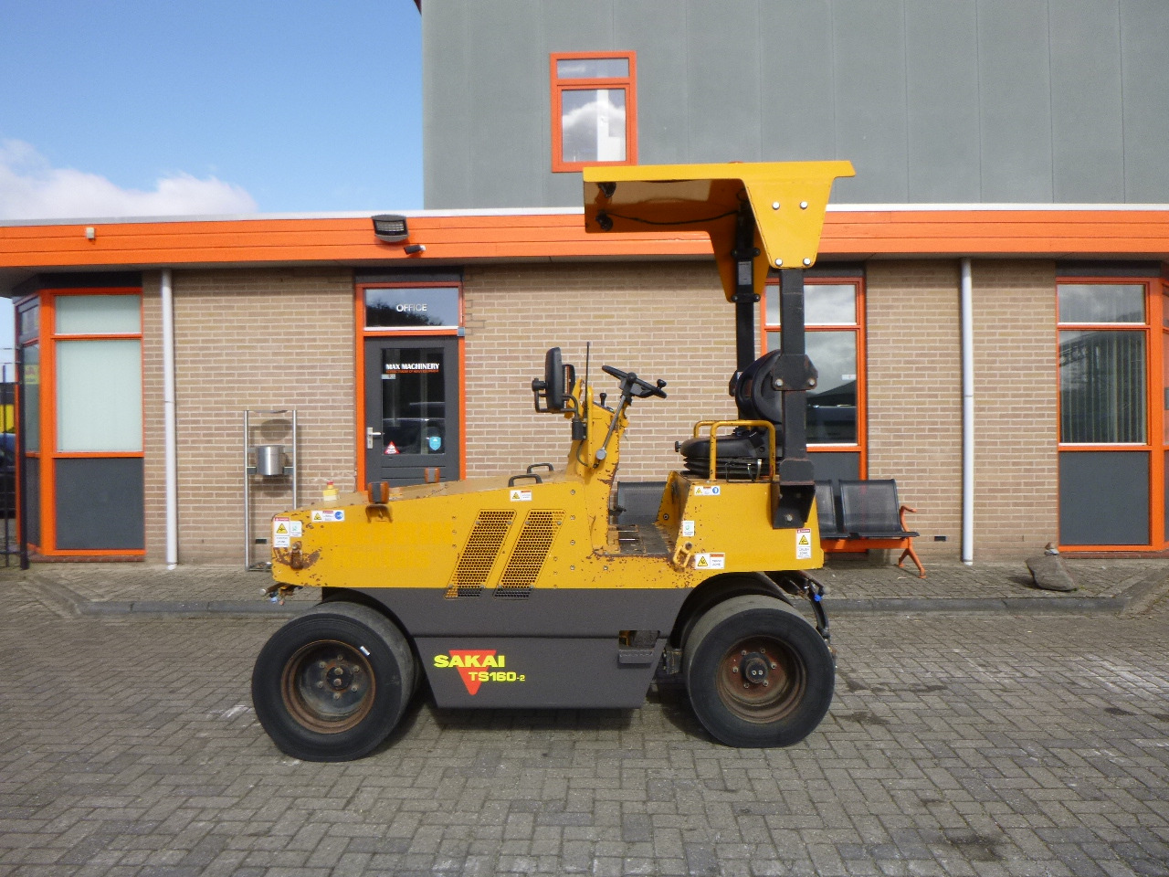 SAKAI TS160-2 - Pneumaatiline teerull: pilt 1 SAKAI TS160-2 - Pneumaatiline teerull: pilt 1