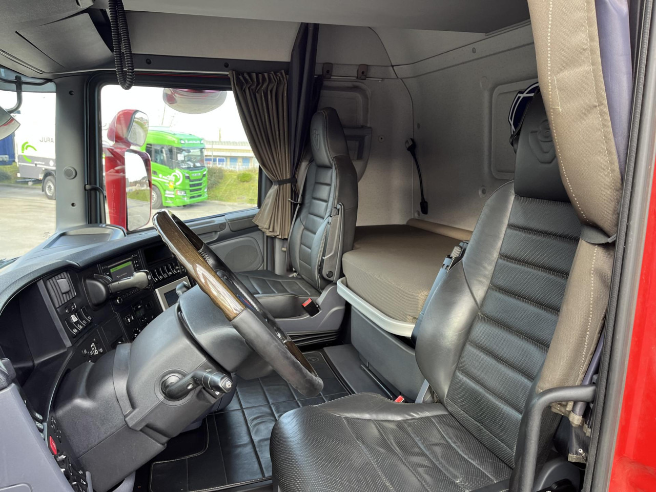 SCANIA porteur + grue AR cabine - Kabiinišassiiga veoauto: pilt 4 SCANIA porteur + grue AR cabine - Kabiinišassiiga veoauto: pilt 4