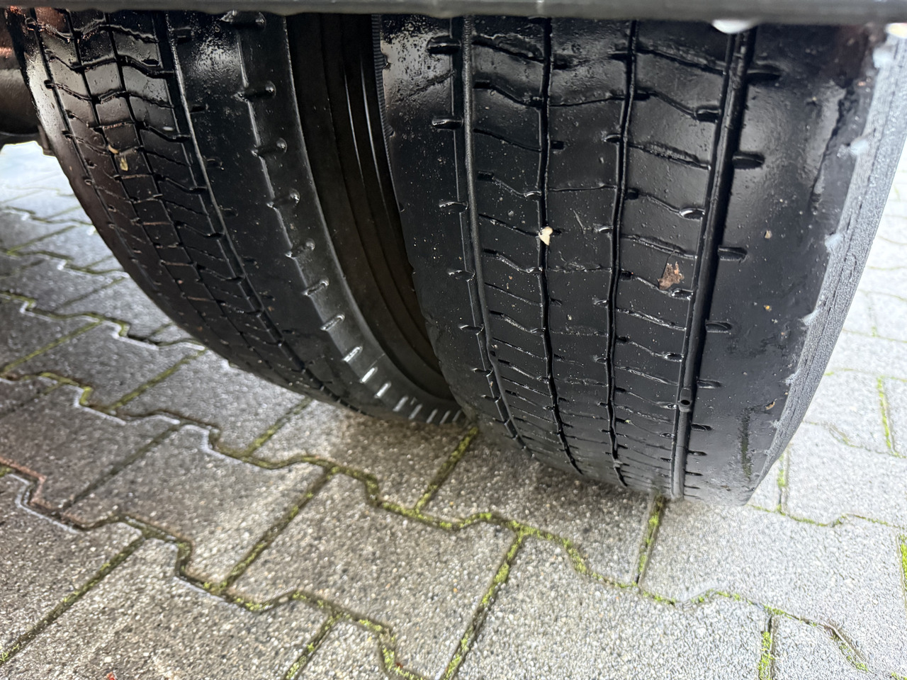 Iveco EuroCargo 80E22 Kran HMF 735 bis 15 Meter - Kraanaga veoauto, Madelveok/ Platvormveok: pilt 2 Iveco EuroCargo 80E22 Kran HMF 735 bis 15 Meter - Kraanaga veoauto, Madelveok/ Platvormveok: pilt 2