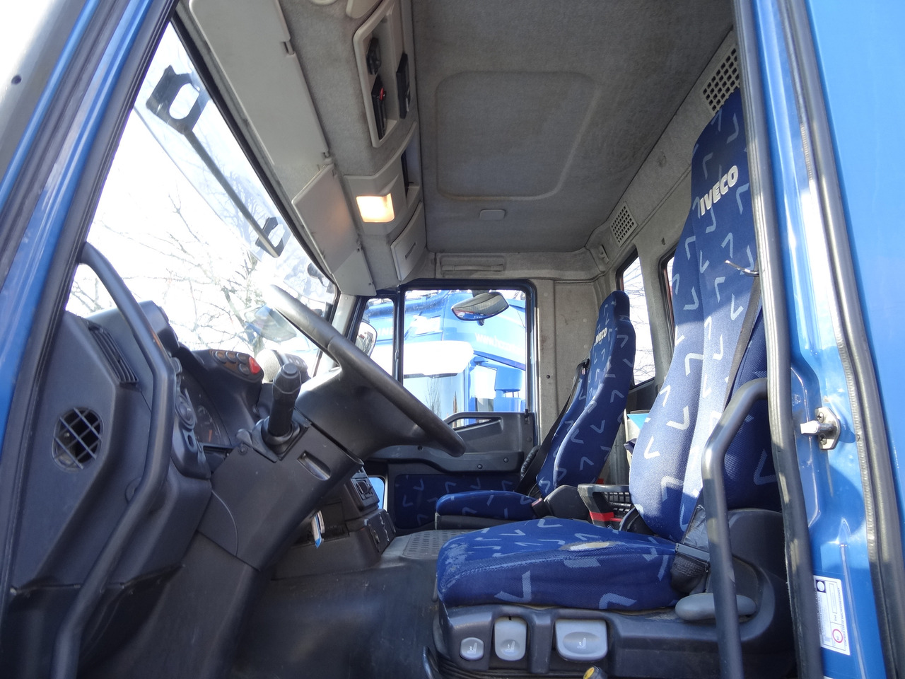 Iveco Trakker AD340T41 8X4 Kipper Kran Palfinger 23002 - Kraanaga veoauto, Kallurauto: pilt 2 Iveco Trakker AD340T41 8X4 Kipper Kran Palfinger 23002 - Kraanaga veoauto, Kallurauto: pilt 2