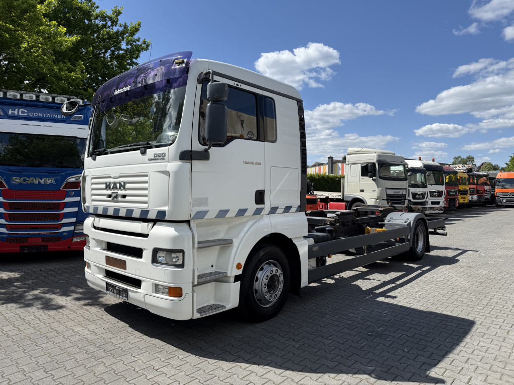 MAN TGA 18.350 4X2 LL Fahrschule - Konteinerveduk/ Tõstukiga veoauto: pilt 1 MAN TGA 18.350 4X2 LL Fahrschule - Konteinerveduk/ Tõstukiga veoauto: pilt 1