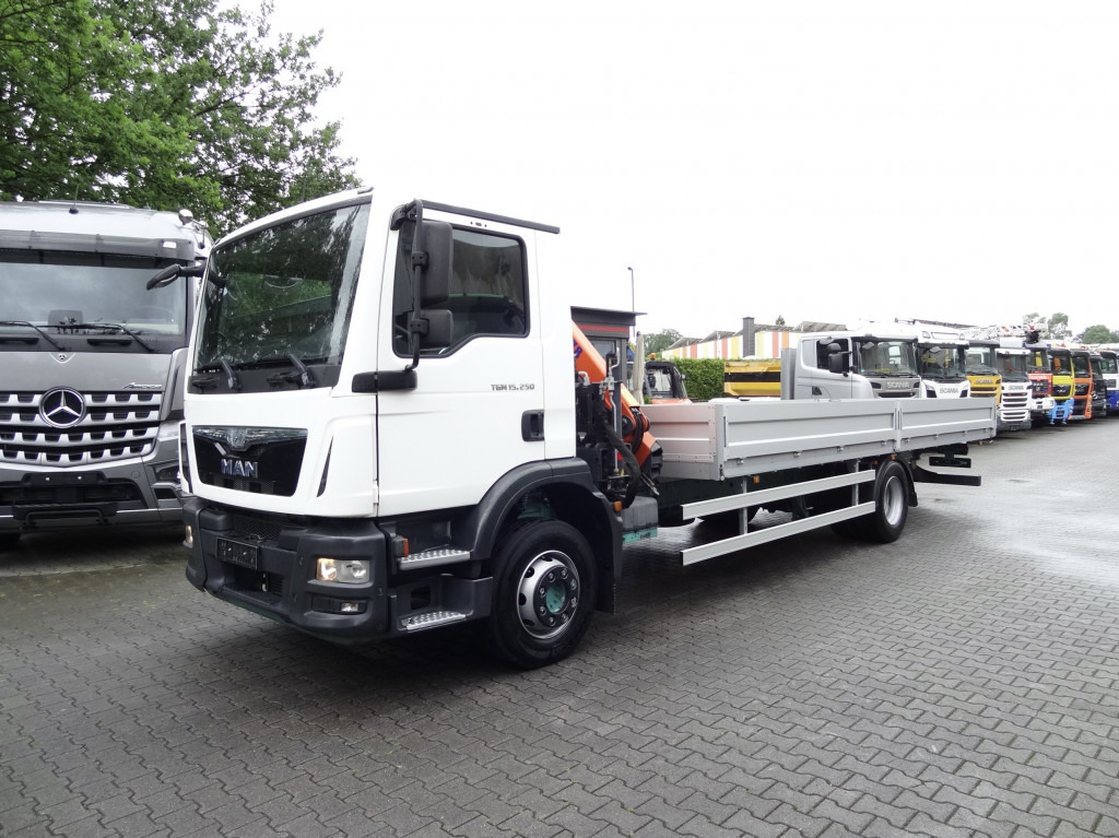 MAN TGM 15.250 Pesci SE78/2 Kran - Kraanaga veoauto, Madelveok/ Platvormveok: pilt 1 MAN TGM 15.250 Pesci SE78/2 Kran - Kraanaga veoauto, Madelveok/ Platvormveok: pilt 1