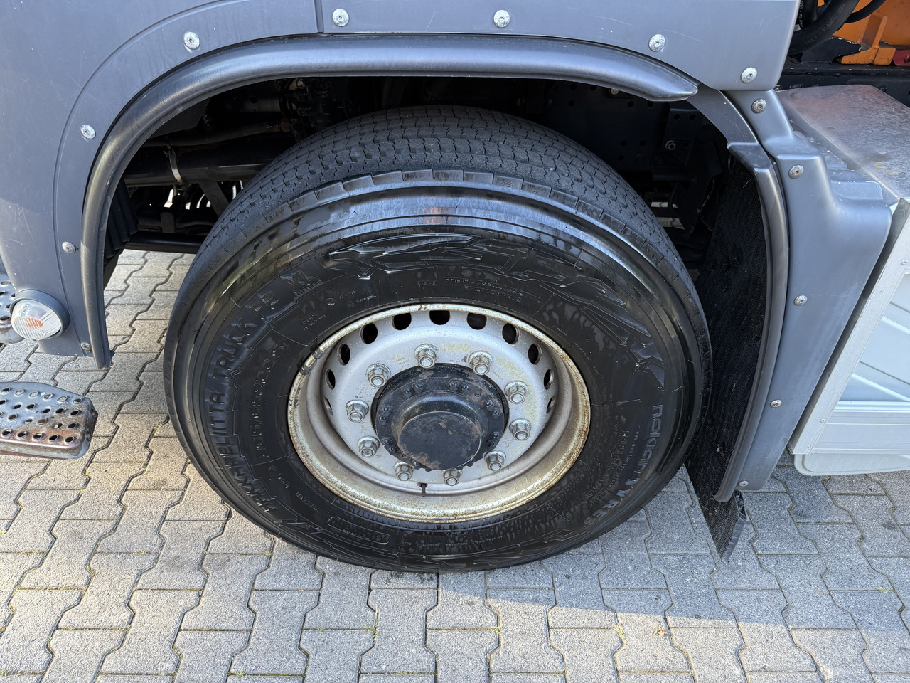 MAN TGS 28.400 6X4H-4 BL - Kabiinišassiiga veoauto, Kraanaga veoauto: pilt 4 MAN TGS 28.400 6X4H-4 BL - Kabiinišassiiga veoauto, Kraanaga veoauto: pilt 4