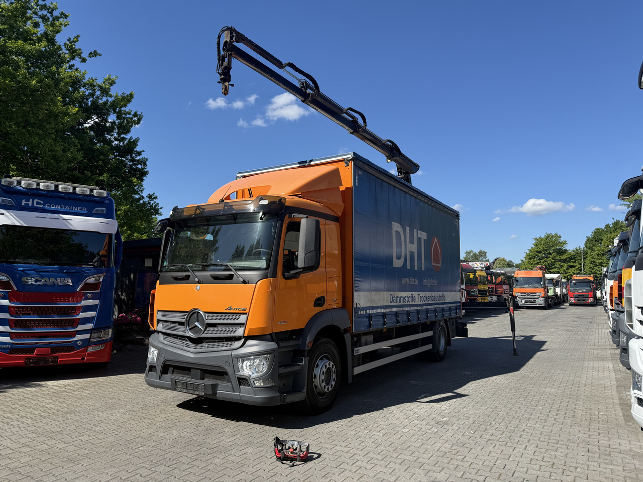 Mercedes-Benz Actros 1827 Kran Palfinger PK 9002 - Kraanaga veoauto, Tent veoauto: pilt 1 Mercedes-Benz Actros 1827 Kran Palfinger PK 9002 - Kraanaga veoauto, Tent veoauto: pilt 1