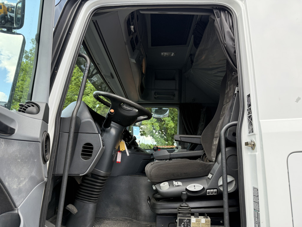Mercedes-Benz Actros 1841 Kran Hiab 288 bis 30 Meter - Kraanaga veoauto, Madelveok/ Platvormveok: pilt 4 Mercedes-Benz Actros 1841 Kran Hiab 288 bis 30 Meter - Kraanaga veoauto, Madelveok/ Platvormveok: pilt 4